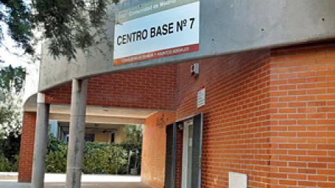 Acceso a Centro Base Nº 7 de la Comunidad de Madrid Fachada del Centro Base Nº 7 de la Comunidad de Madrid