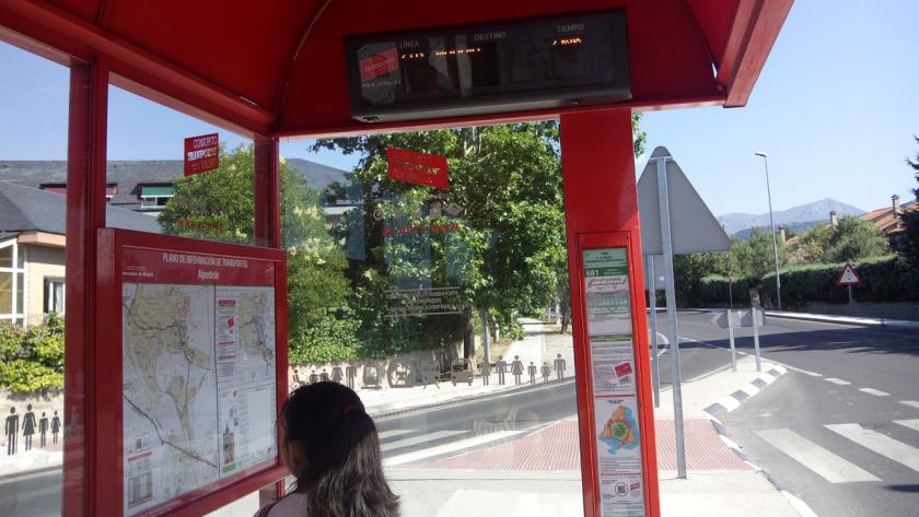 Paneles de Información al Viajero (PIV) Marquesina de autobús interurbano